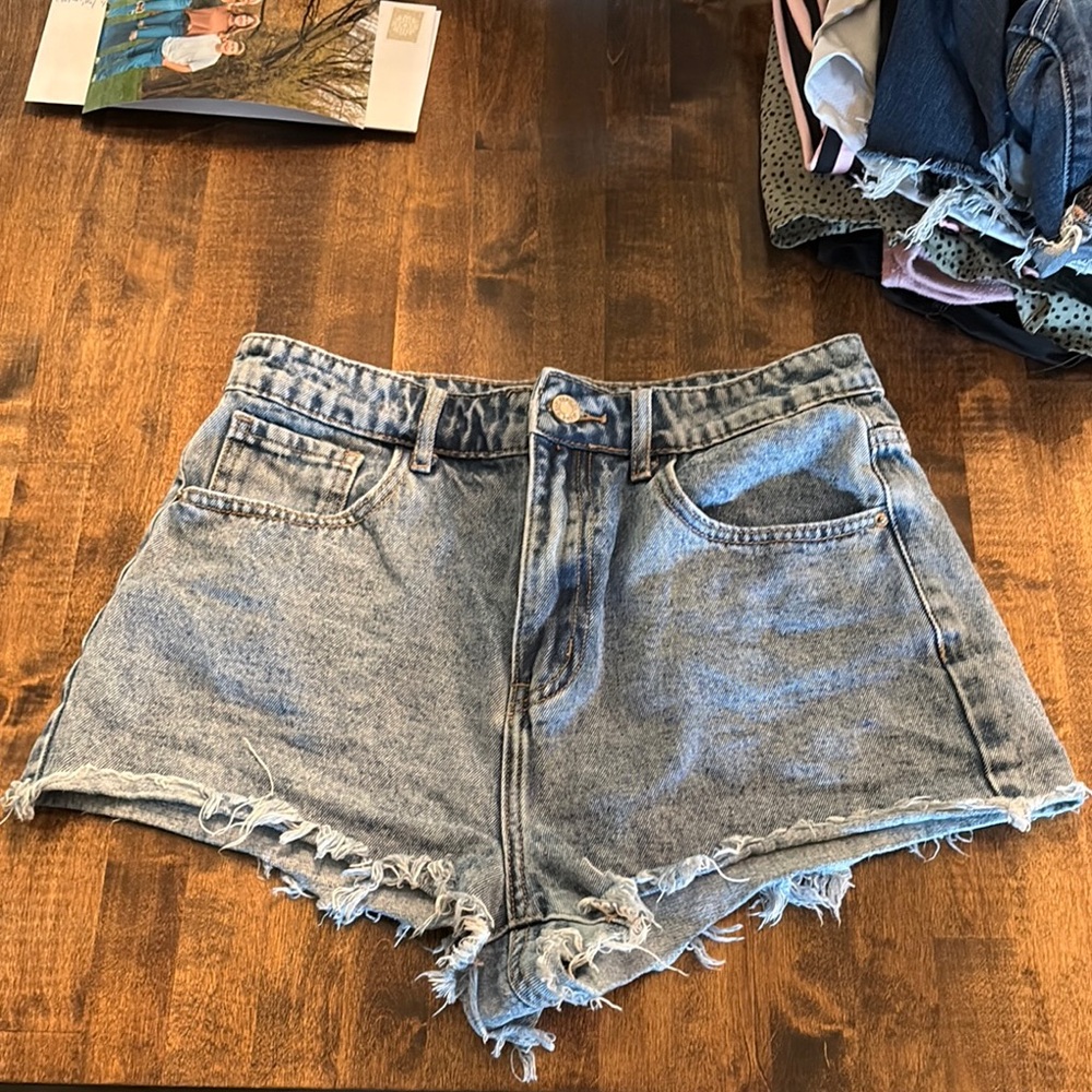 Denim High-Waisted Frayed Hem Shorts